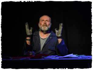 Richard Vergette wearing a blue jacket and grey tshirt and grey gloves